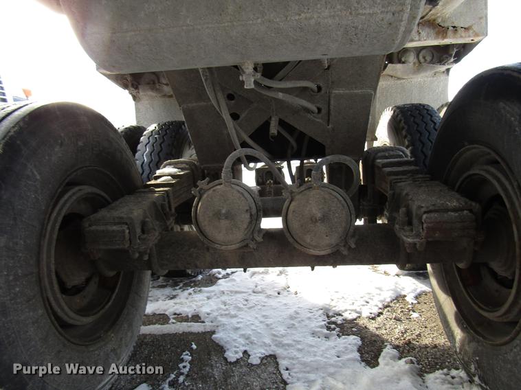 image for item FJ9605 1978 Travis end dump trailer