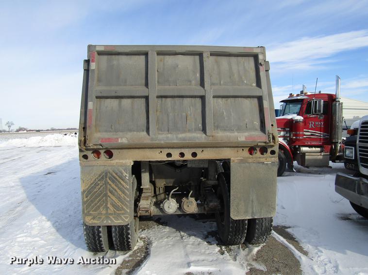 image for item FJ9605 1978 Travis end dump trailer