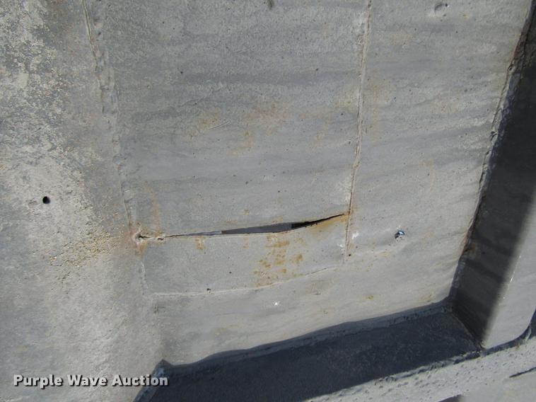 image for item FJ9605 1978 Travis end dump trailer