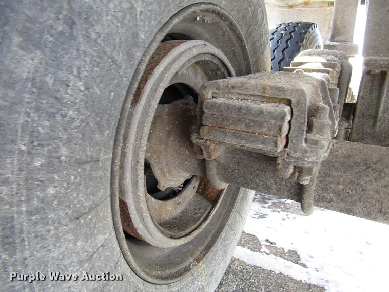 image for item FJ9605 1978 Travis end dump trailer