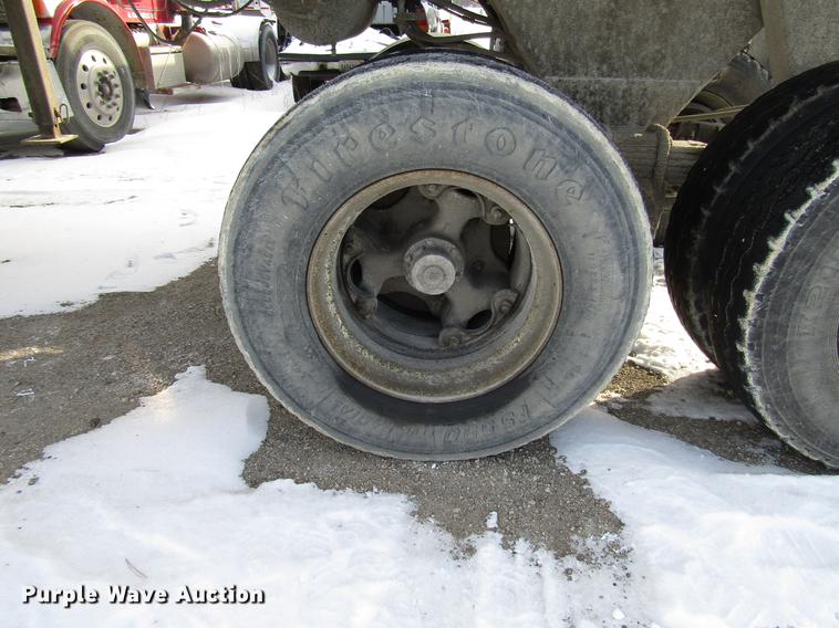 image for item FJ9605 1978 Travis end dump trailer