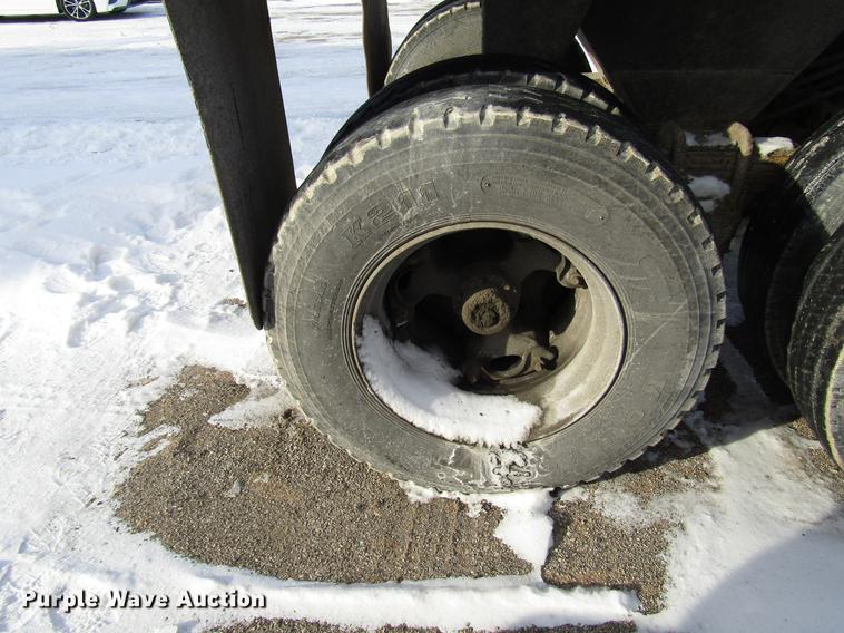 image for item FJ9605 1978 Travis end dump trailer