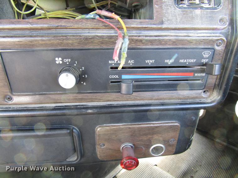 image for item FJ9606 1995 Freightliner FLD semi truck