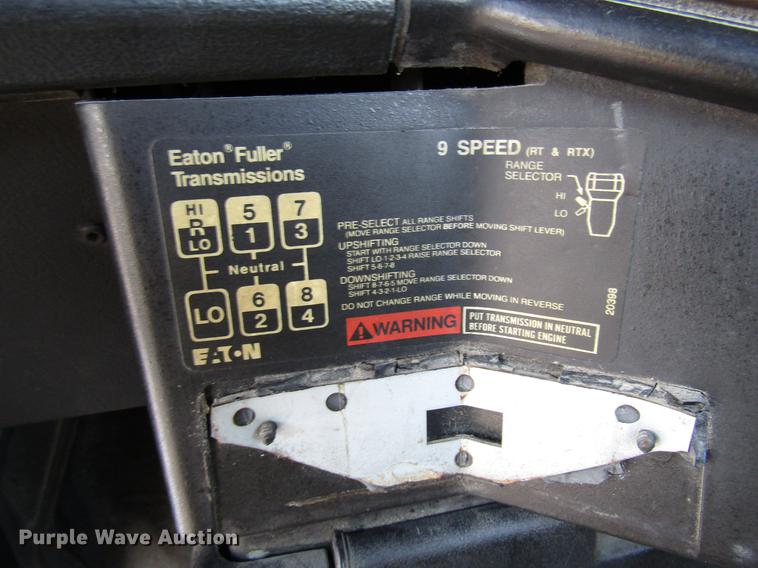 image for item FJ9606 1995 Freightliner FLD semi truck