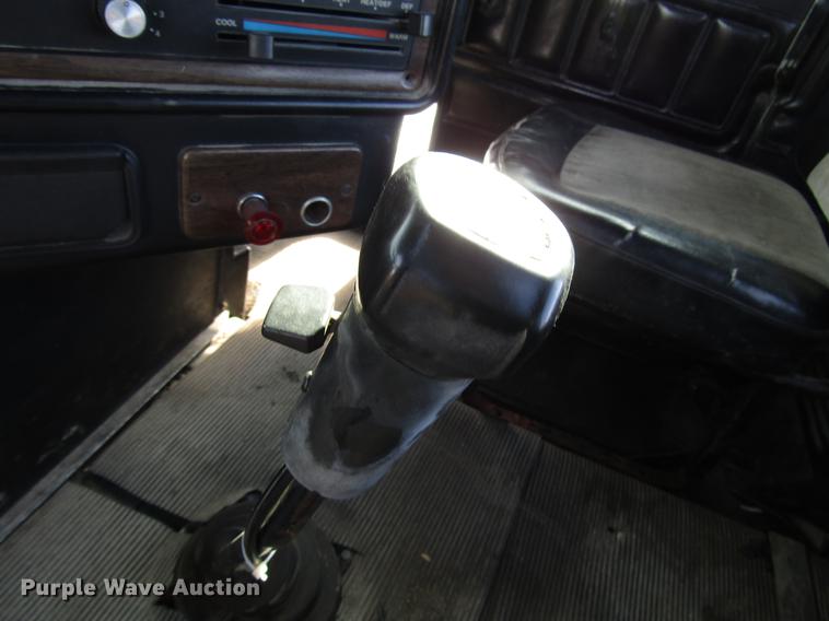 image for item FJ9606 1995 Freightliner FLD semi truck