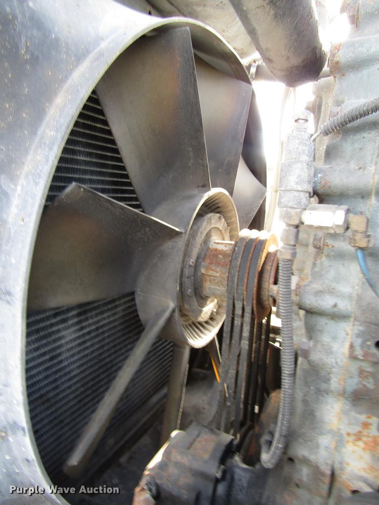 image for item FJ9606 1995 Freightliner FLD semi truck