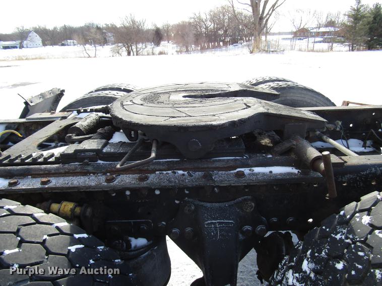 image for item FJ9606 1995 Freightliner FLD semi truck