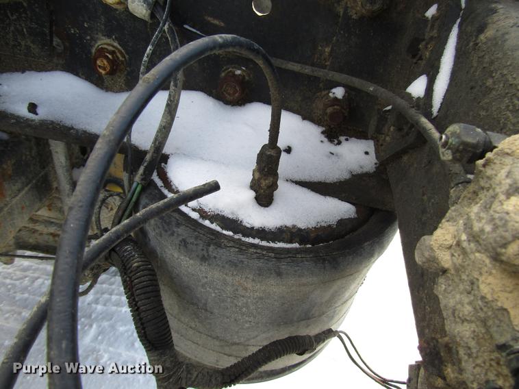 image for item FJ9606 1995 Freightliner FLD semi truck