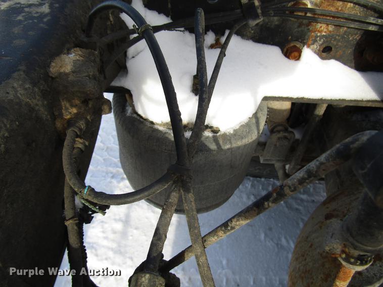 image for item FJ9606 1995 Freightliner FLD semi truck