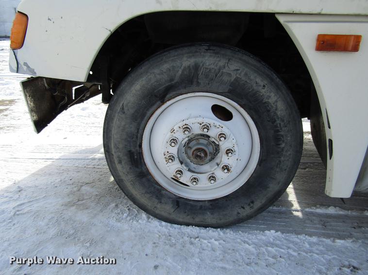 image for item FJ9606 1995 Freightliner FLD semi truck