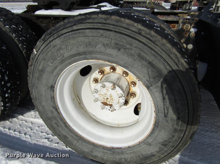 image for item FJ9606 1995 Freightliner FLD semi truck