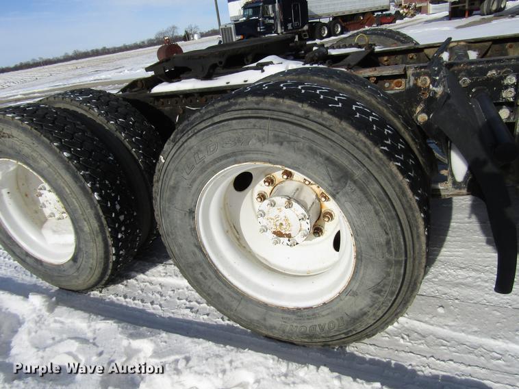 image for item FJ9606 1995 Freightliner FLD semi truck