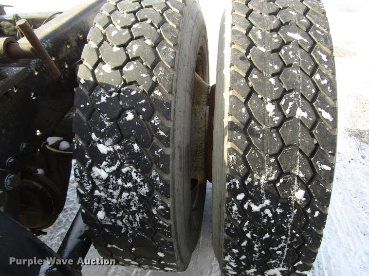 image for item FJ9606 1995 Freightliner FLD semi truck