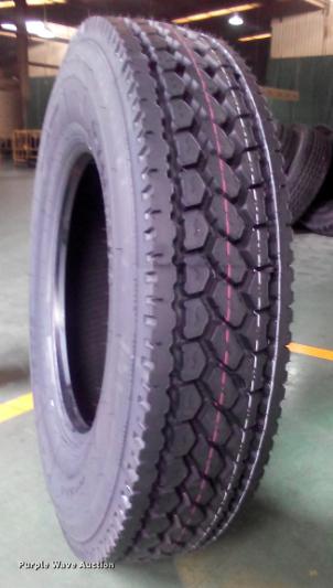 image for item G1552 (8) 11R22.5 HS208 closed shoulder drive tires