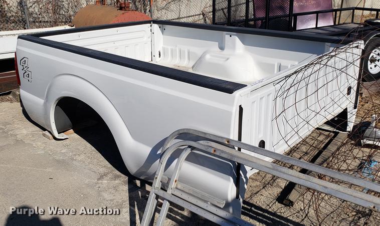 image for item AV9312 2013 Ford F350 pickup truck bed