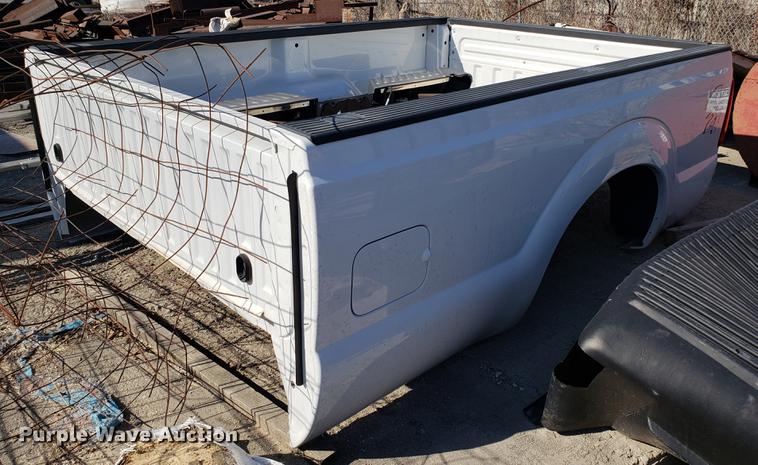 image for item AV9312 2013 Ford F350 pickup truck bed