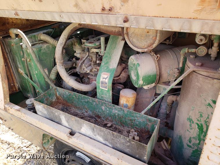 image for item AV9320 Sullair 100GPQ2WT0 air compressor