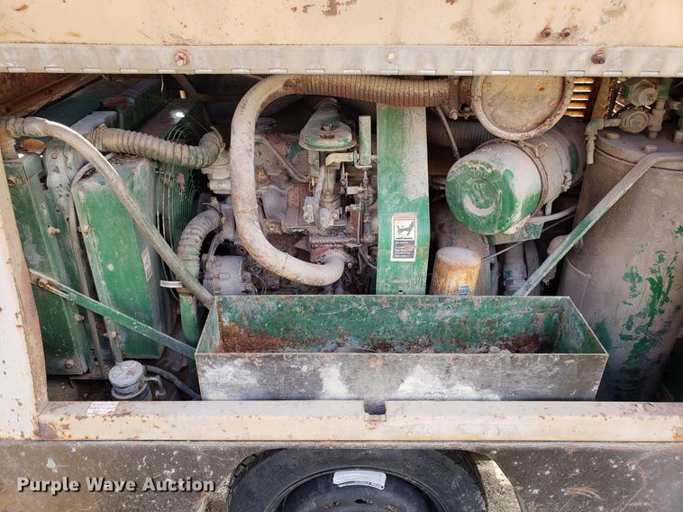 image for item AV9320 Sullair 100GPQ2WT0 air compressor