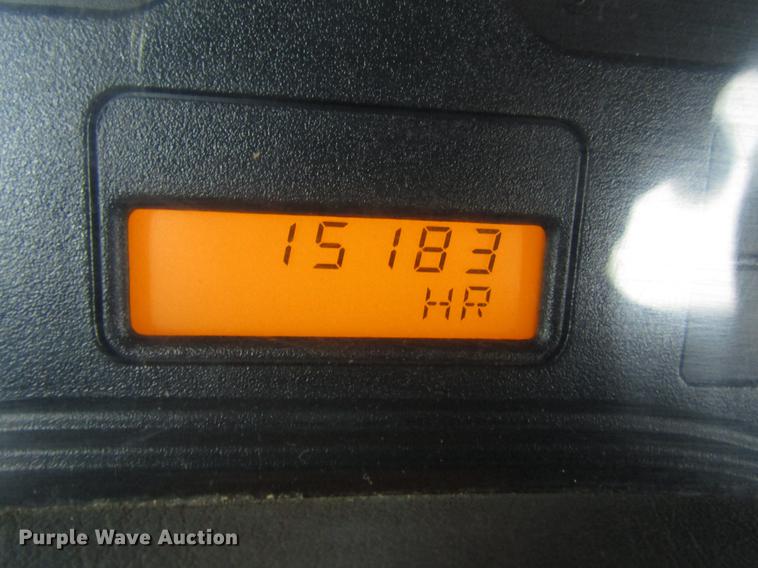 image for item DB6899 2006 International 4400 bucket truck