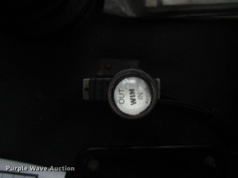 image for item DB6899 2006 International 4400 bucket truck