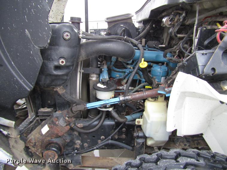 image for item DB6899 2006 International 4400 bucket truck