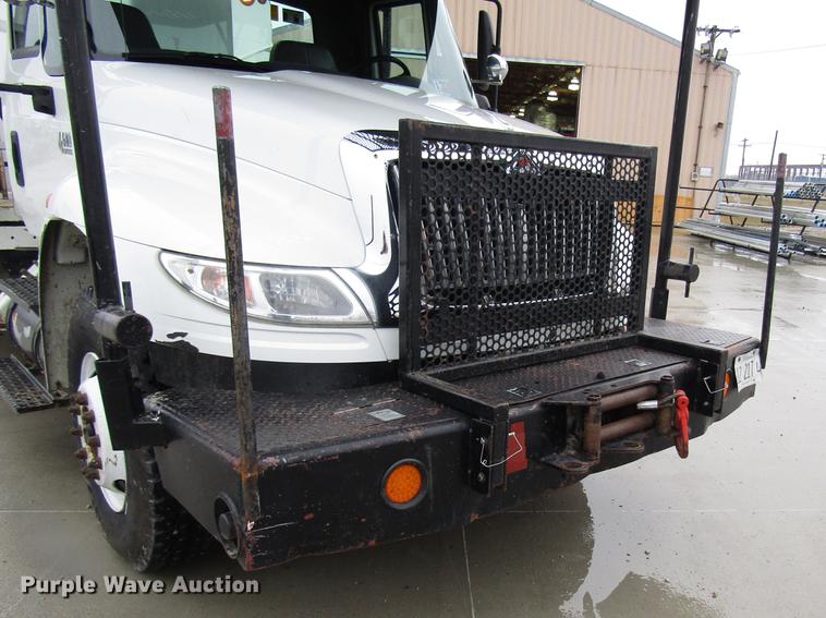 image for item DB6899 2006 International 4400 bucket truck
