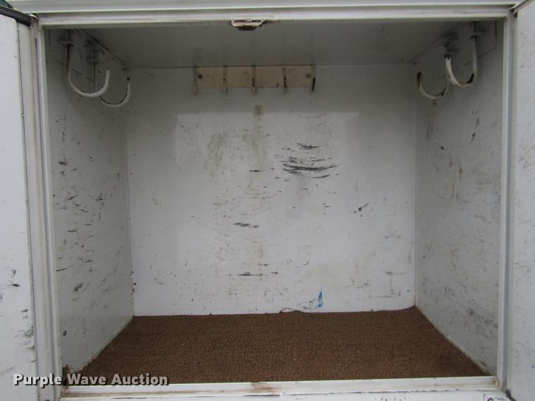 image for item DB6899 2006 International 4400 bucket truck