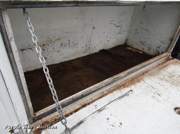 image for item DB6899 2006 International 4400 bucket truck