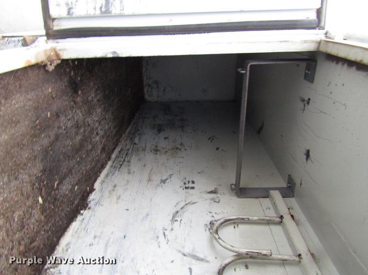 image for item DB6899 2006 International 4400 bucket truck