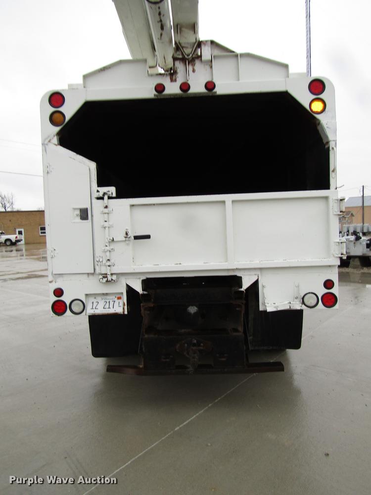 image for item DB6899 2006 International 4400 bucket truck