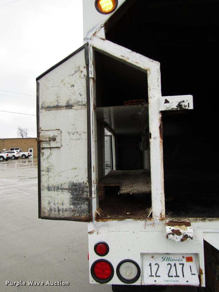 image for item DB6899 2006 International 4400 bucket truck