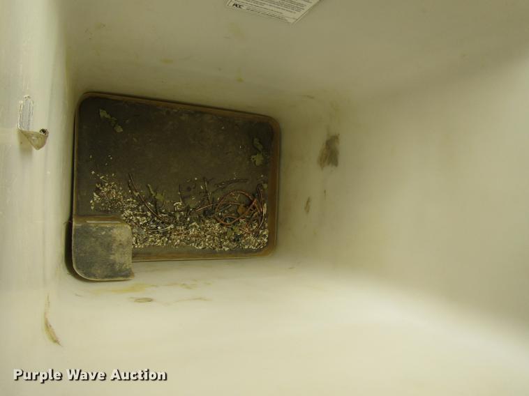 image for item DB6899 2006 International 4400 bucket truck