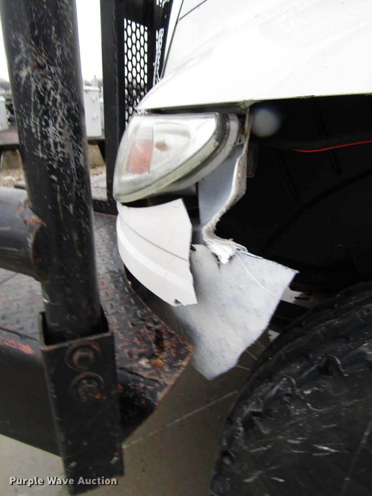 image for item DB6899 2006 International 4400 bucket truck