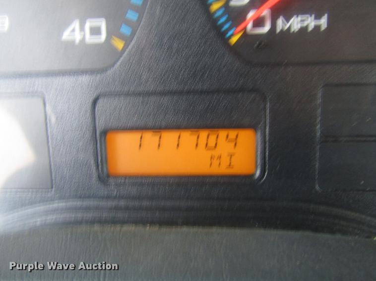 image for item DB6899 2006 International 4400 bucket truck