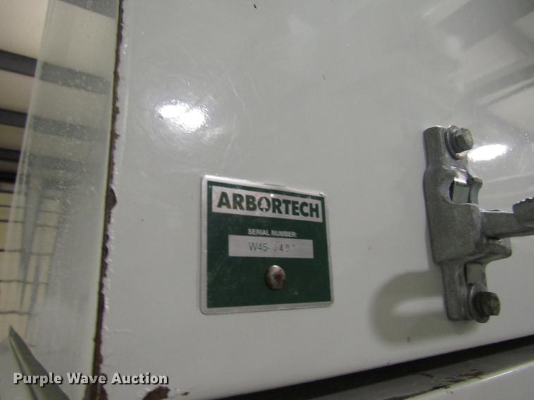 image for item DB6899 2006 International 4400 bucket truck