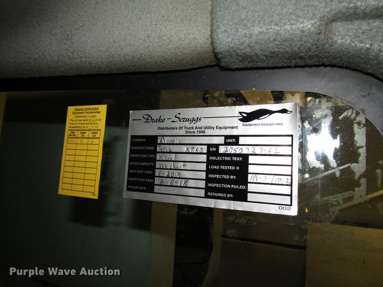 image for item DB6899 2006 International 4400 bucket truck