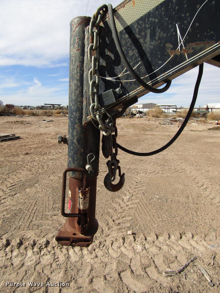 image for item DB6918 2007 Apache utility trailer