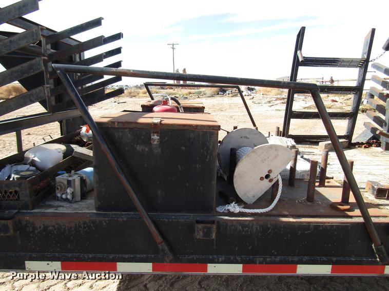 image for item DB6918 2007 Apache utility trailer