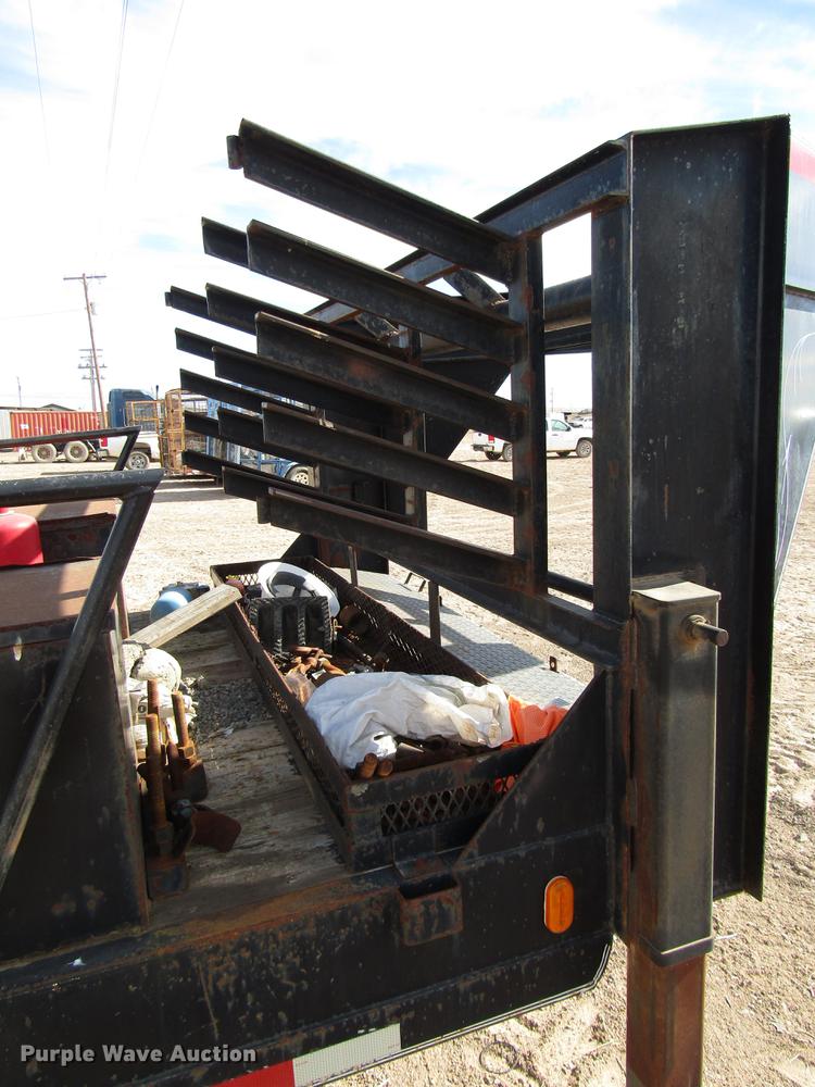 image for item DB6918 2007 Apache utility trailer