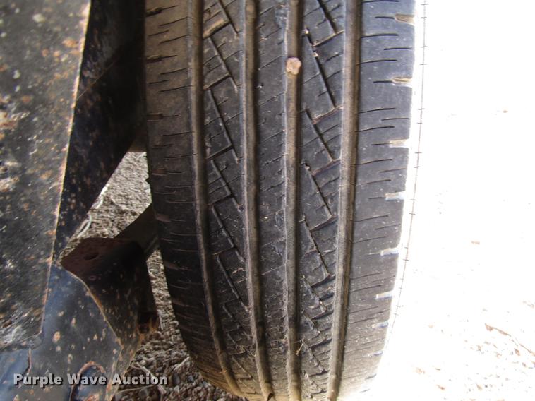 image for item DB6918 2007 Apache utility trailer