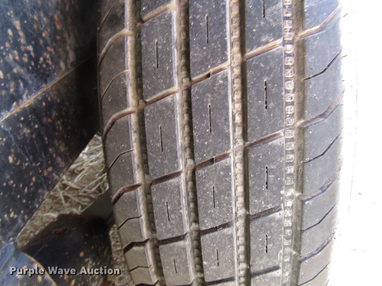 image for item DB6918 2007 Apache utility trailer