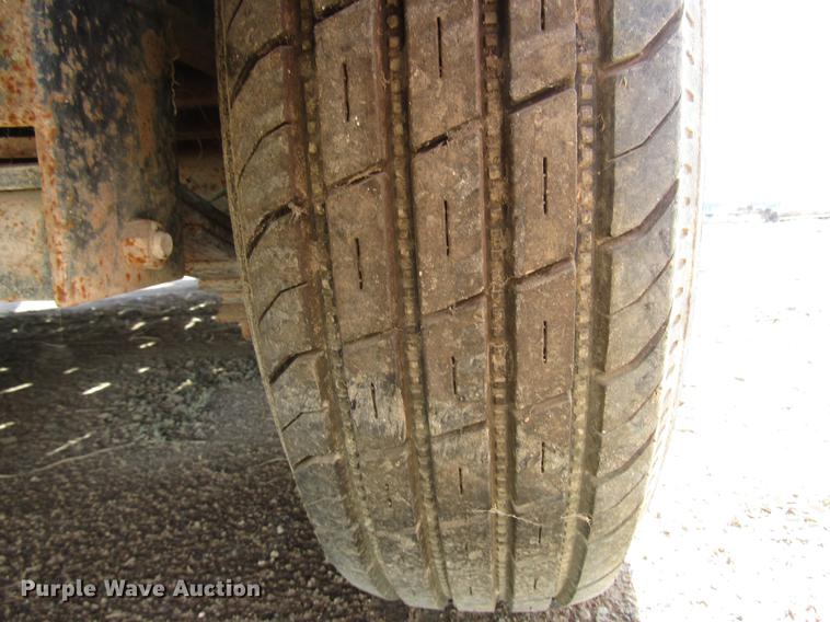 image for item DB6918 2007 Apache utility trailer