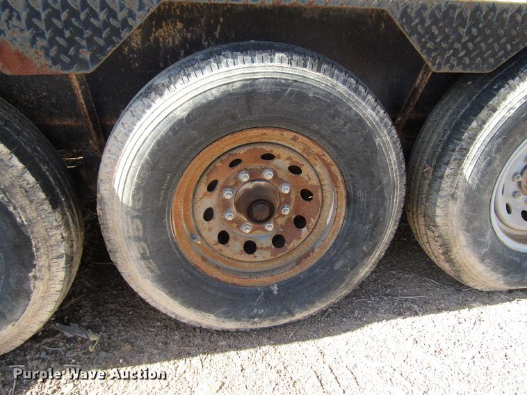 image for item DB6918 2007 Apache utility trailer