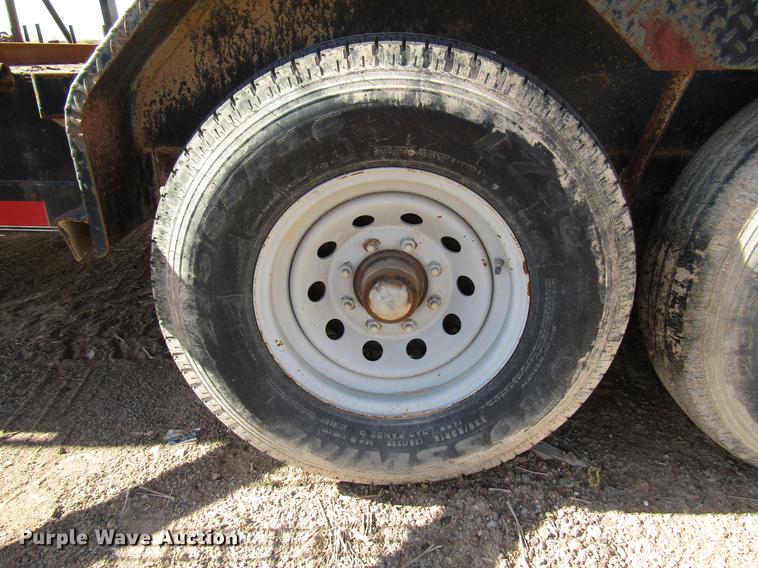 image for item DB6918 2007 Apache utility trailer