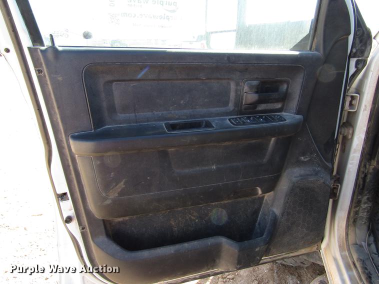 image for item DB6921 2011 Dodge Ram 5500 Crew Cab flatbed truck