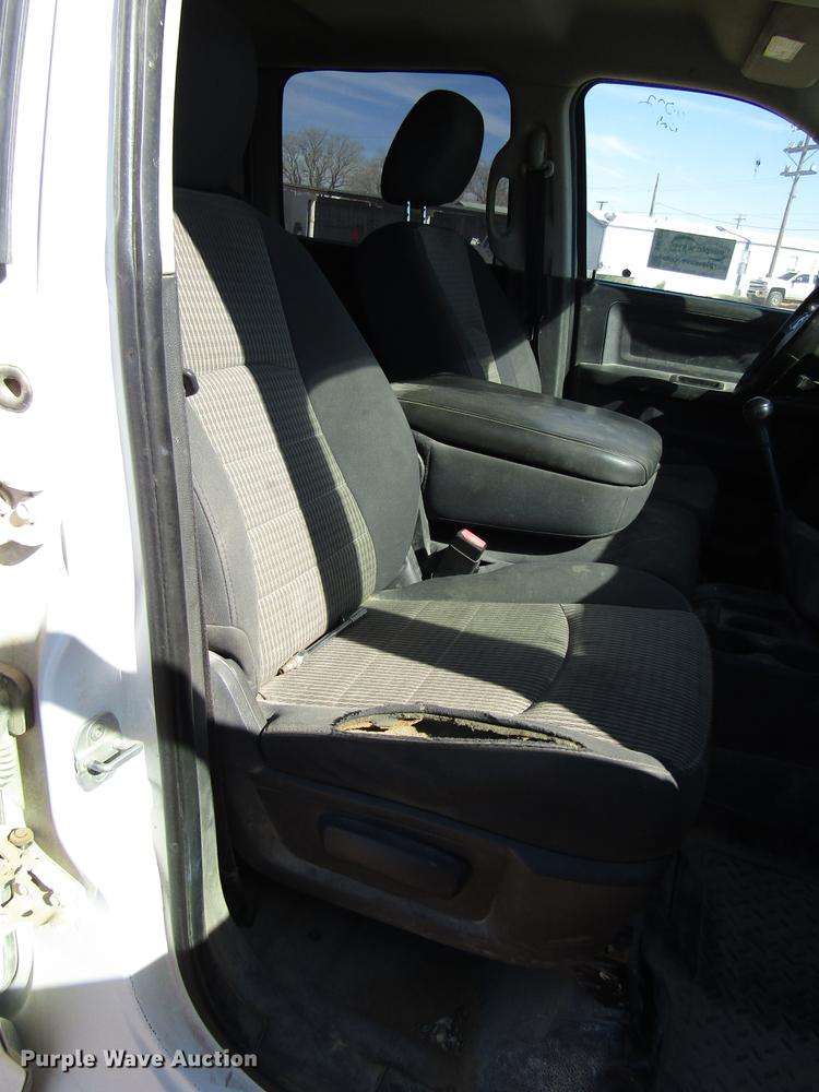 image for item DB6921 2011 Dodge Ram 5500 Crew Cab flatbed truck