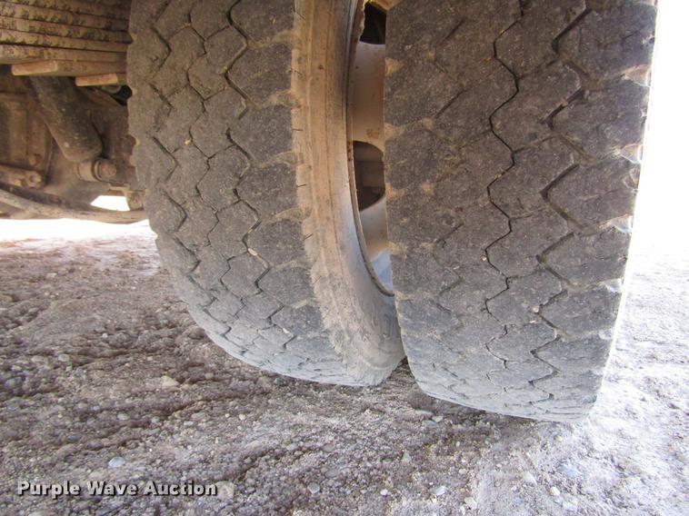 image for item DB6921 2011 Dodge Ram 5500 Crew Cab flatbed truck