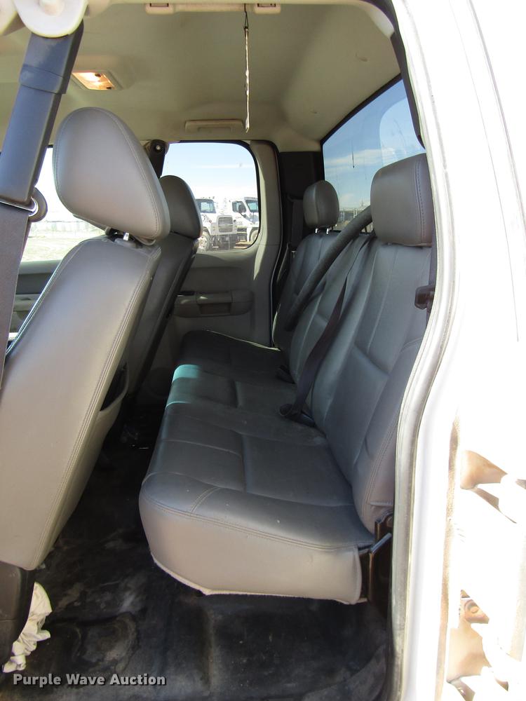 image for item DB6922 2011 Chevrolet Silverado 2500HD Ext. Cab pickup truck