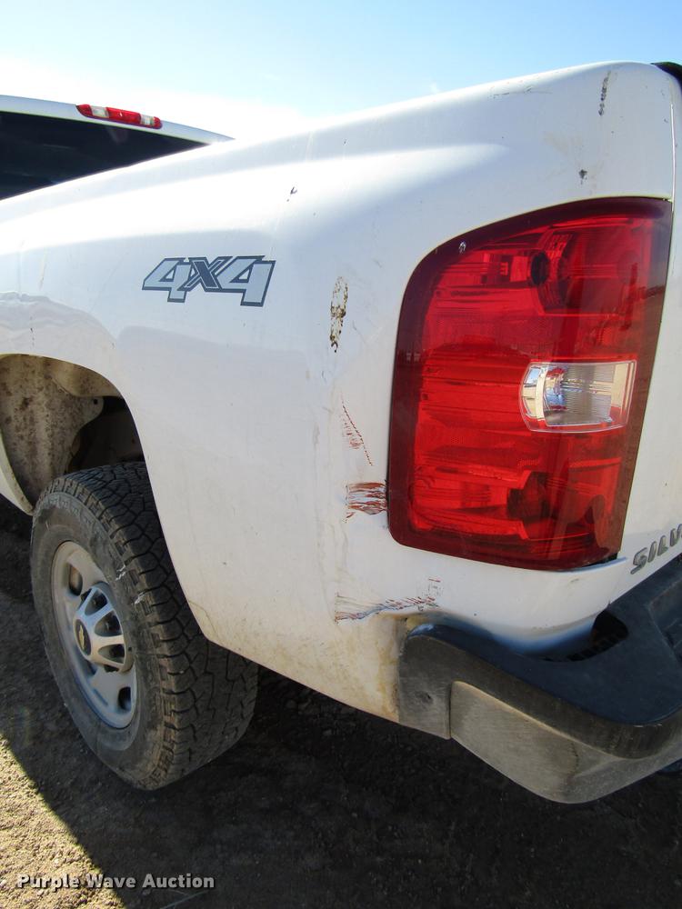 image for item DB6922 2011 Chevrolet Silverado 2500HD Ext. Cab pickup truck