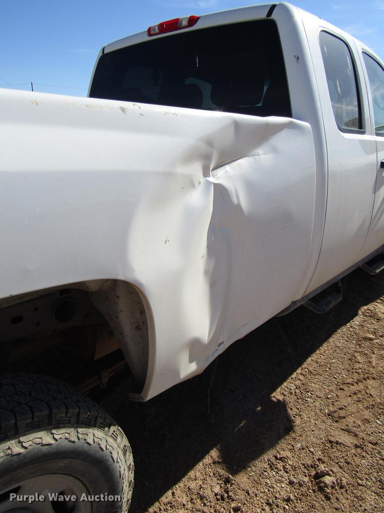 image for item DB6922 2011 Chevrolet Silverado 2500HD Ext. Cab pickup truck